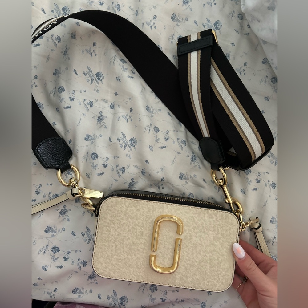 the snapshot Marc Jacobs cross body